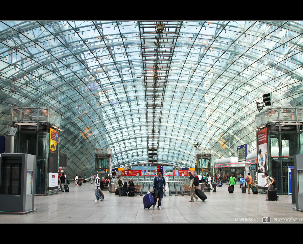 Frankfurt am Main Flughafen & Fernbahnhof – Architektur vom Feinsten  BLOGFOTOGRAFIE